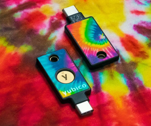 YubiStyle Cover (Tie Dye) - Trust Panda